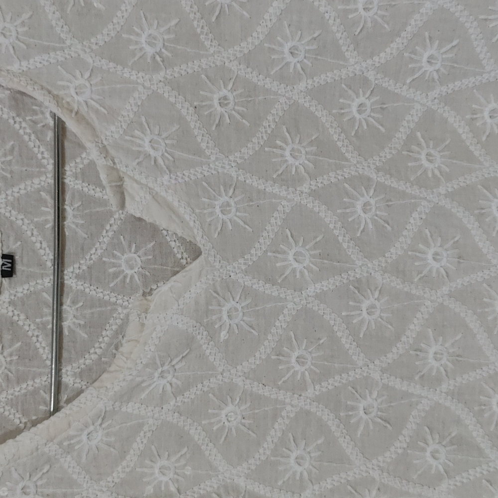 Chikankari kurta with plazo - Picture 7 of 8